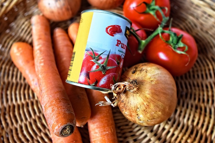 paradajky v plechovke
