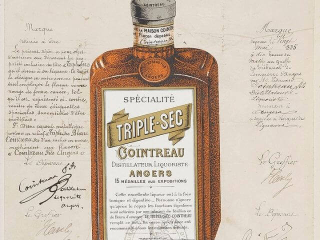 historická fľaša Cointreau